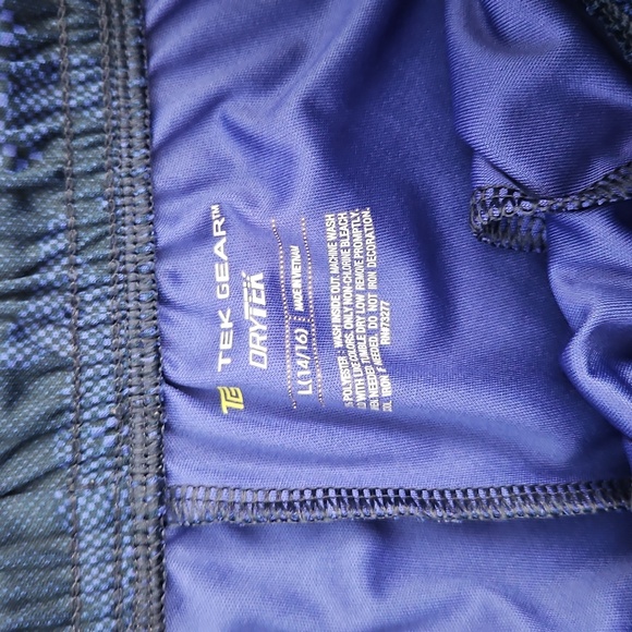 Boys Athletic Shorts Large - Picture 4 of 5